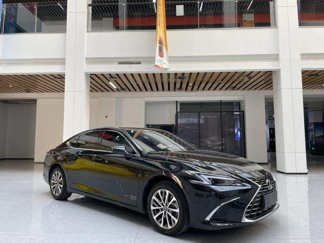 Lexus ES 2025 200 Premium Edition exterior photo 3