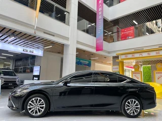 Lexus ES 2025 200 Premium Edition exterior photo 9
