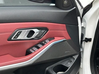 BMW 3 Series 2023 325Li M Sports Night Suit exterior photo 9