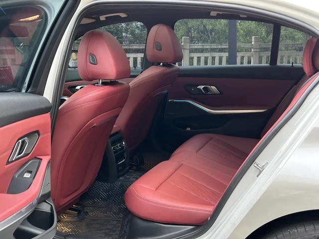 BMW 3 Series 2023 325Li M Sports Night Suit interior photo 13