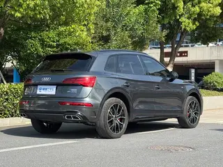 Audi Q5L 2024 45TFSI Deluxe dinámico exterior foto 4