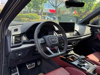 Audi Q5L 2024 45TFSI Deluxe dinámico exterior foto 7