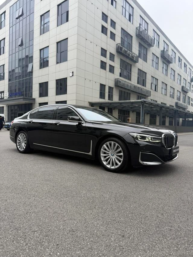 BMW 7 Series 2021 730Li Luxury Set exterior photo 3