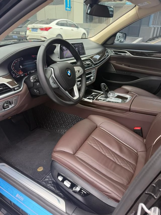 BMW 7 Series 2021 730Li Luxury Set exterior photo 4