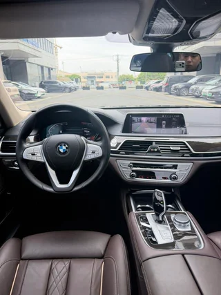 BMW 7 Series 2021 730Li Luxury Set interior photo 6