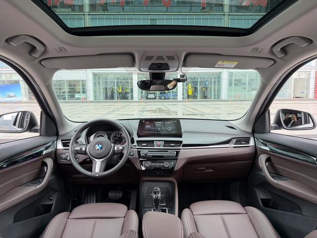BMW X1 2022 sDrive25Li Leading Type interior photo 12