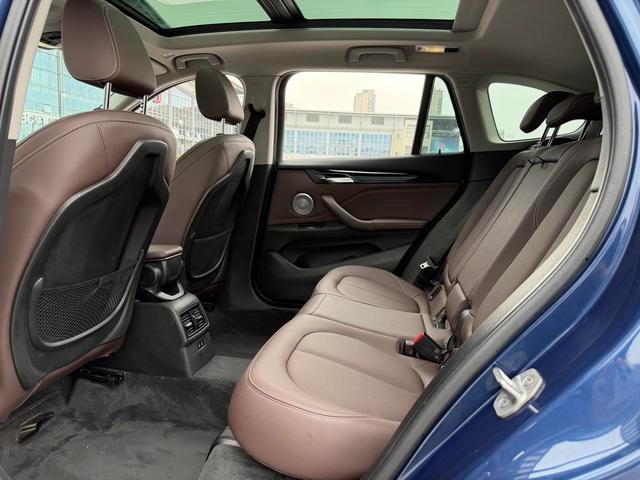 BMW X1 2022 sDrive25Li Leading Type interior photo 14