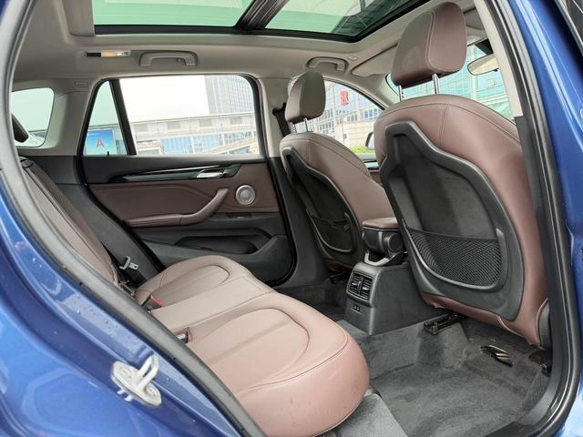 BMW X1 2022 sDrive25Li Leading Type interior photo 16