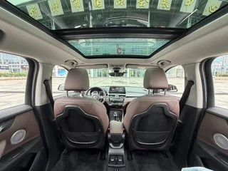 BMW X1 2022 sDrive25Li Leading Type interior photo 18