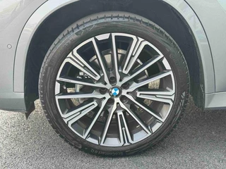 BMW X1 2023 sDrive25Li M Conjunto deportivo interior foto 11