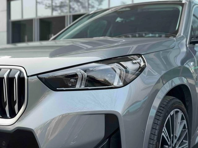 BMW X1 2023 sDrive25Li M Conjunto deportivo interior foto 14