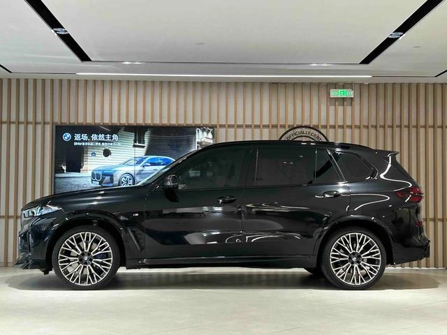 BMW X5 2026 xDrive40Li Premium Class M Sports Night Suit exterior photo 3