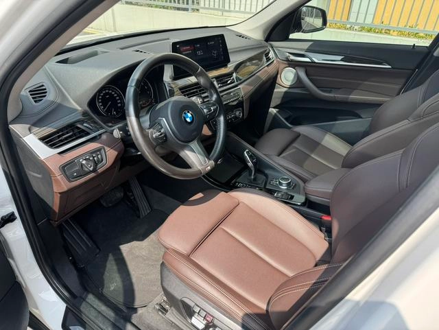 BMW X1 2022 xDrive25Li Tipo de lujo exterior foto 7 BMW X1 2022 xDrive25Li Tipo de lujo exterior foto 7