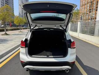 BMW X1 2022 xDrive25Li Tipo de lujo interior foto 10 BMW X1 2022 xDrive25Li Tipo de lujo interior foto 10