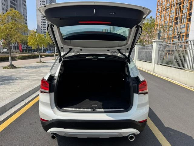 BMW X1 2022 xDrive25Li Tipo de lujo interior foto 10 BMW X1 2022 xDrive25Li Tipo de lujo interior foto 10
