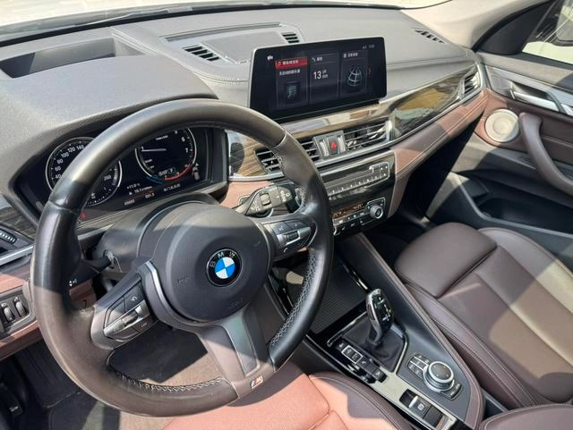 BMW X1 2022 xDrive25Li Tipo de lujo interior foto 11 BMW X1 2022 xDrive25Li Tipo de lujo interior foto 11