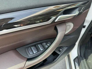 BMW X1 2022 xDrive25Li Tipo de lujo interior foto 13 BMW X1 2022 xDrive25Li Tipo de lujo interior foto 13