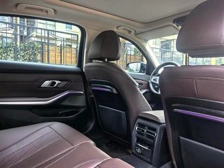 BMW 3 Series 2022 325Li M Sports suit interior photo 10