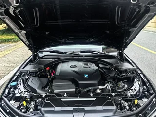 BMW 3 Series 2022 325Li M Sports suit interior photo 12