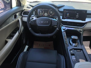 LYNK & CO 06 2021 1.5T Shero Pink Special Edition interior photo 12 LYNK & CO 06 2021 1.5T Shero Pink Special Edition interior photo 12