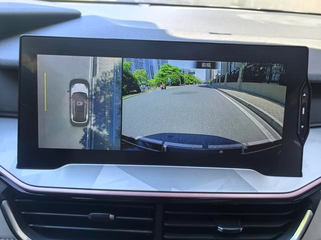 LYNK & CO 06 2021 1.5T Shero Pink Special Edition interior photo 15 LYNK & CO 06 2021 1.5T Shero Pink Special Edition interior photo 15