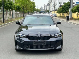 BMW 3 Series 2023 330i M Set de nuit de sport extérieur photo 2