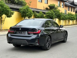 BMW 3 Series 2023 330i M Set de nuit de sport extérieur photo 6