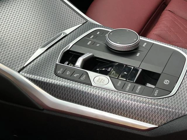 BMW 3 Series 2023 330i M Set de nuit de sport intérieur photo 12