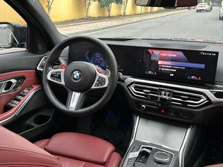 BMW 3 Series 2023 330i M Set de nuit de sport intérieur photo 16