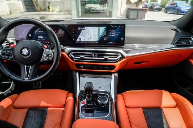 BMW M3 2024 M3 Berline quatre portes Version Thunder intérieur photo 19