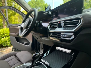BMW X3 2023 xDrive30i Лидирующий M Ночной костюм интерьер фото 17