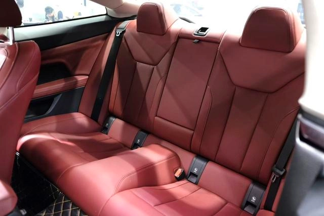 BMW 4 Series 2023 425i M Sports suit interior photo 12