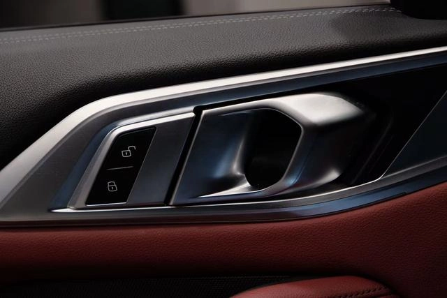 BMW 4 Series 2023 425i M Sports suit interior photo 19