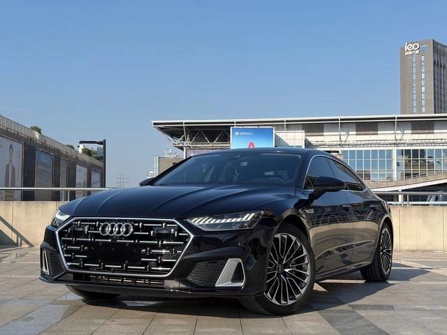 Audi A7L 2024 45 TFSI Luxury type exterior photo 2