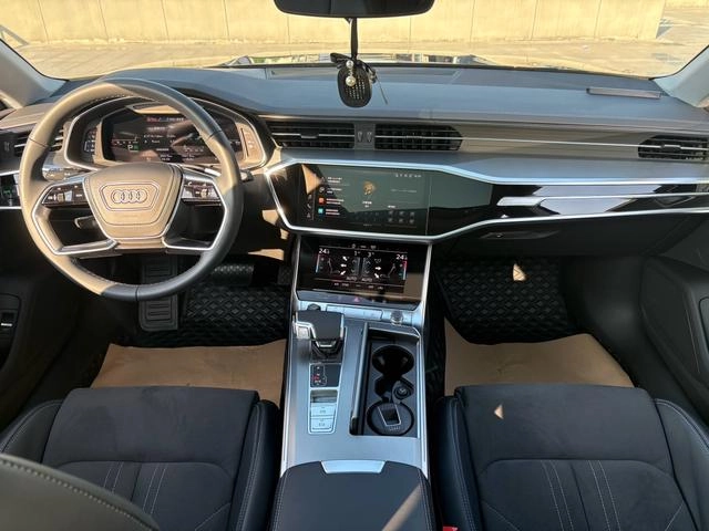 Audi A7L 2024 45 TFSI Luxury type exterior photo 4