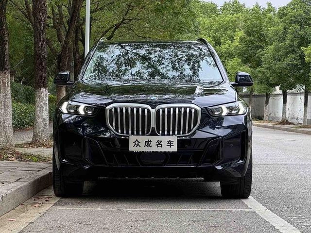 BMW X5 2023 xDrive30Li M Sports suit exterior photo 2