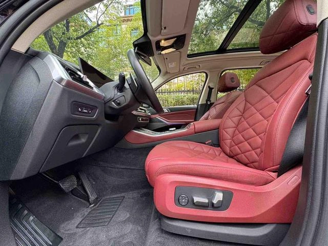 BMW X5 2023 xDrive30Li M Sports suit interior photo 10