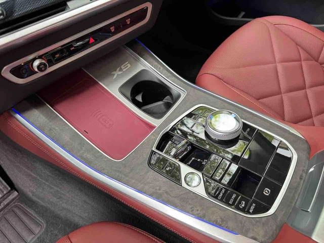 BMW X5 2023 xDrive30Li M Sports suit interior photo 13