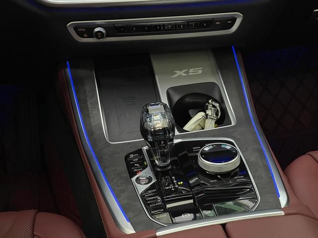 BMW X5 2022 xDrive 30Li Премиум-класса M Спортивный костюм интерьер фото 18