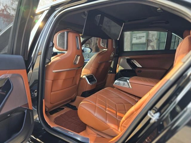 BMW 7 Series 2023 740Li Premium Class Luxury Set interior photo 7