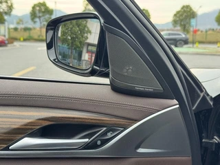 BMW 5 Series 2022 530Li Leading Type M Sports suit exterior photo 5