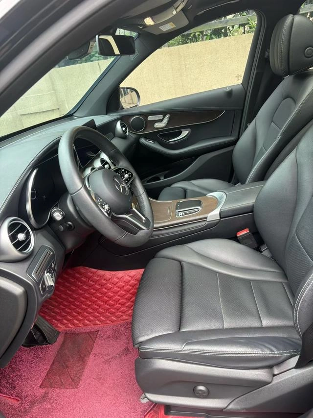 Mercedes-Benz GLC 2021 GLC 260 L 4MATIC De lujo interior foto 6