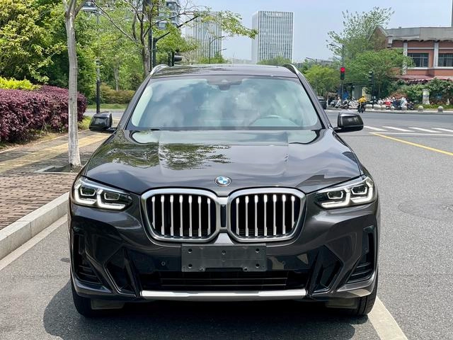 BMW X3 2022 xDrive25i M Sports suit exterior photo 2