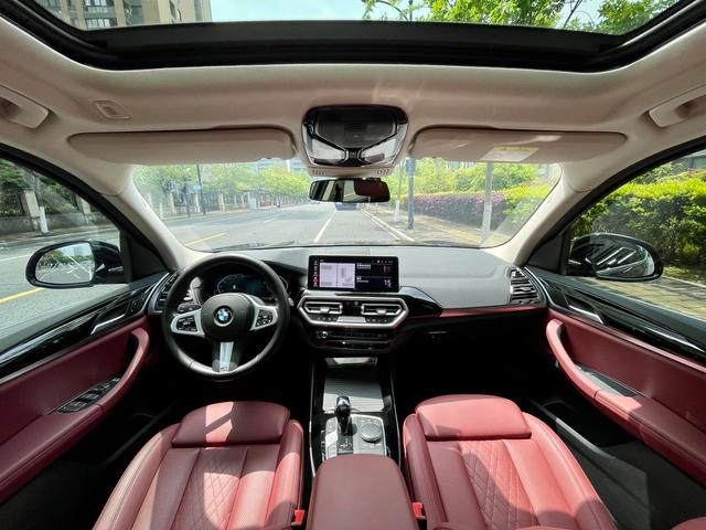 BMW X3 2022 xDrive25i M Sports suit exterior photo 8