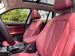 BMW X3 2022 xDrive25i M Sports suit interior photo 11