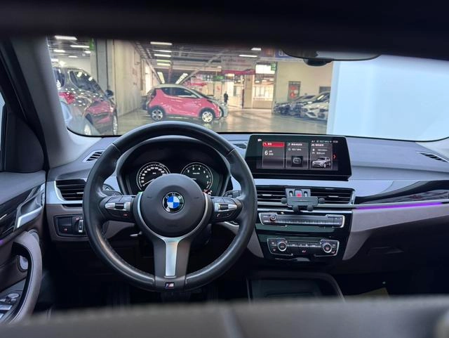 BMW X1 2022 sDrive25Li Лидирующий экстерьер фото 6