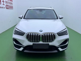 BMW X1 2022 sDrive25Li Лидирующий интерьер фото 19