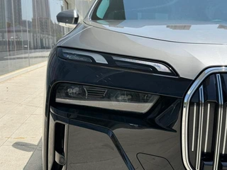 BMW 7 Series 2023 735Li M Sports suit exterior photo 4