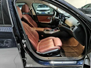 BMW 3 Series 2023 325Li M Sports Night Suit interior photo 12