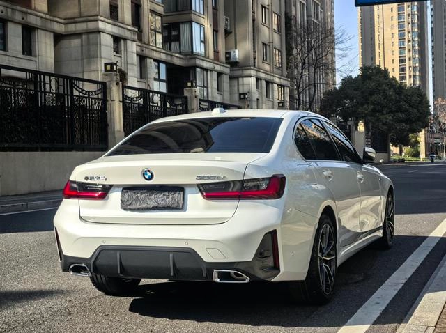 BMW 3 Series 2023 325Li M Sports suit exterior photo 4